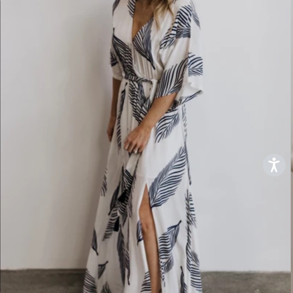 Lulus Sign of the Times White & Blue Feather Dress